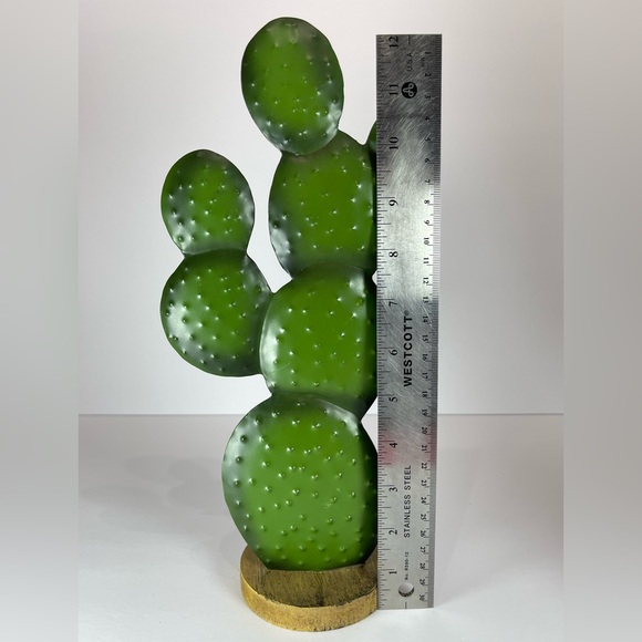 Metal cactus decorative accents, set of 4 - Picture 10 of 13